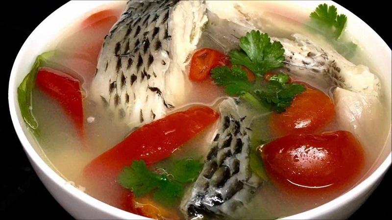 מרק טום יאם עם דג (ללא חלב קוקוס) - Tom Yam Nam Sai