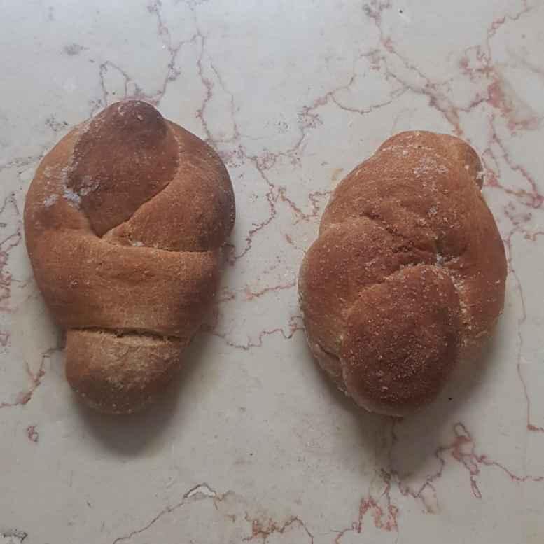 לחם שום