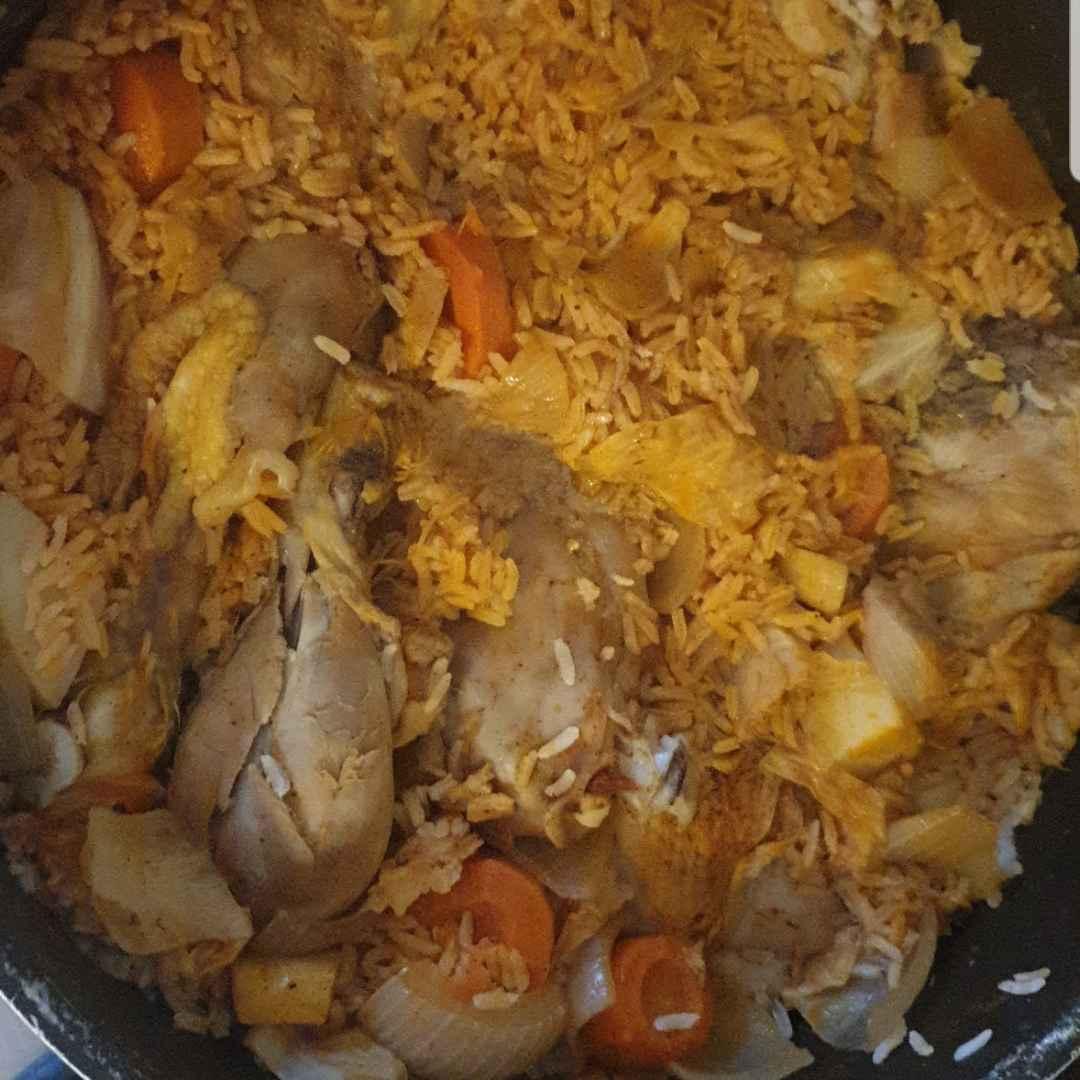 טבית- אורז אדום עם עוף 