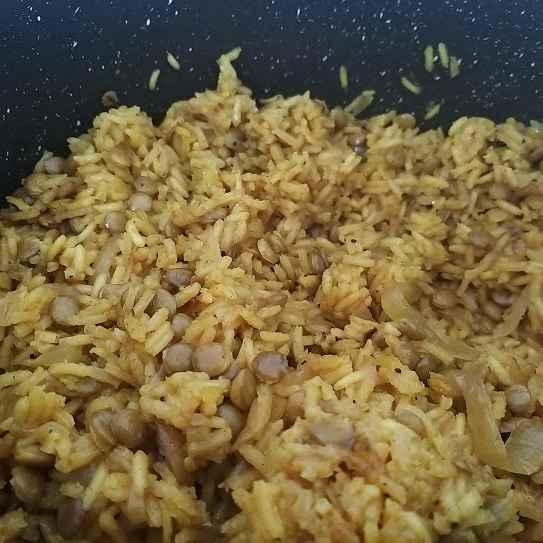 מג'דרה (אורז עם עדשים ובצל מטוגן) קופסת ליטר
